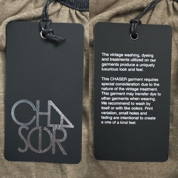 Chaser Heathered Dark Gray Olive Tee Contrasting Shoulder Colour Buttons Medium - Picture 4 of 16